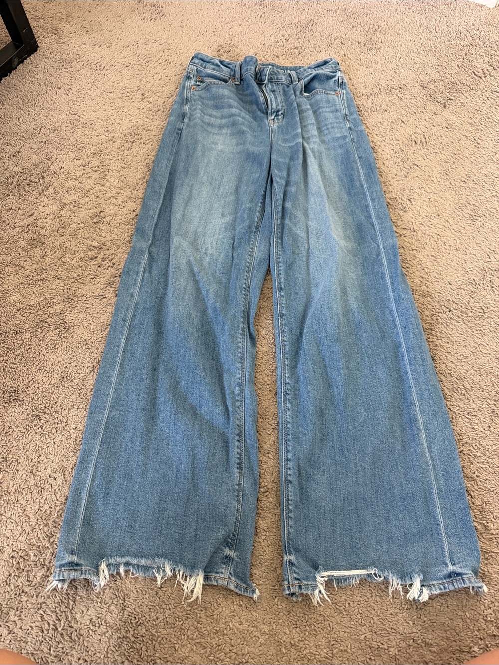 American Eagle Outfitters Wide-Leg High-Rise Jeans in Light Blue Denim